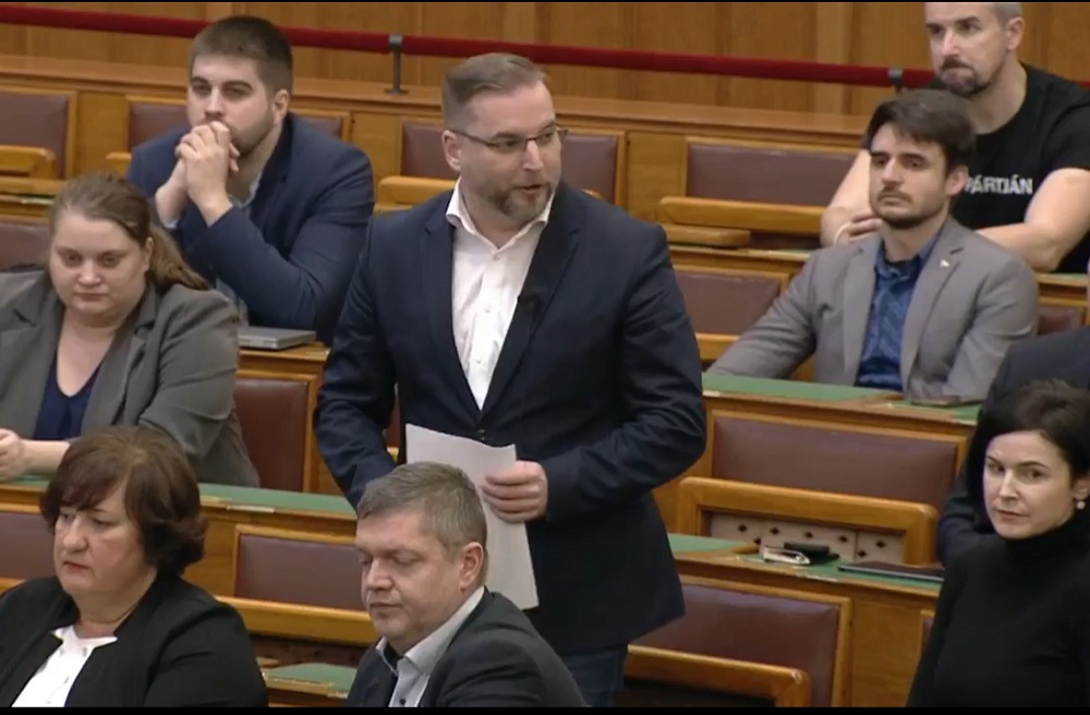 Harangozó: a kormánynak már hetvenhétszer meg kellett volna buknia