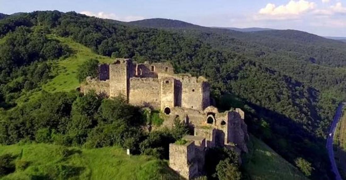 Román költségvetési forrásból állítják helyre Solymos várát