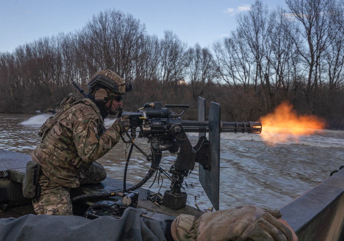 Márciusban érkezik a katonák visszamenőleges béremelése