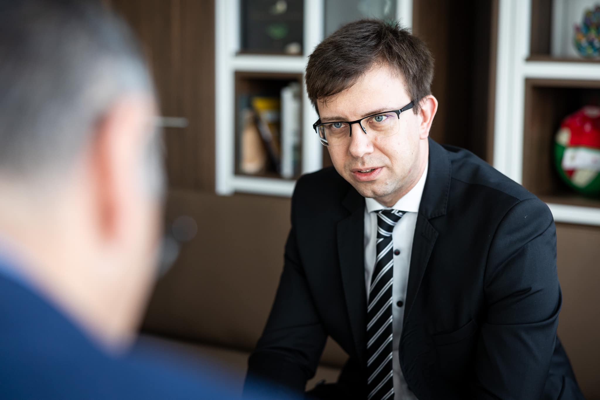 Biztosítani kell az intézményi tevékenység folytonosságát