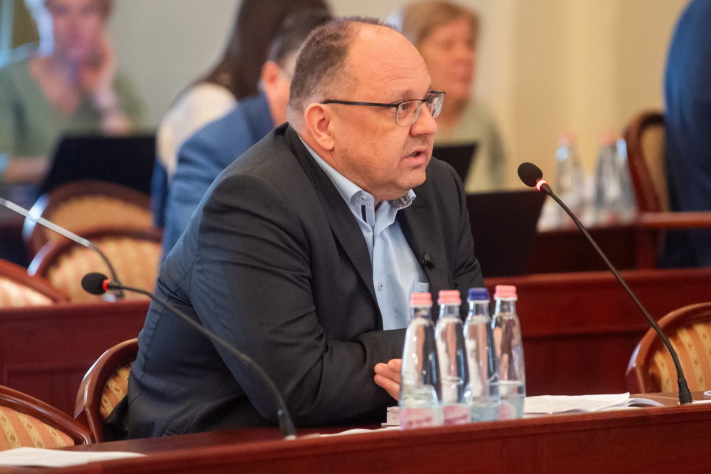 Ki kell terjeszteni a vizsgálatot a bicskei gyermekbántalmazási ügyben