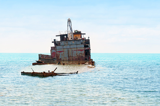 Elsüllyedt a Vörös-tengeren a húszik által napokkal korábban megtámadott hajó