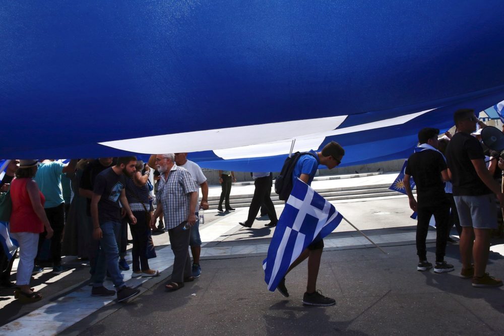 Túlélte a görög kormány a bizalmi szavazást