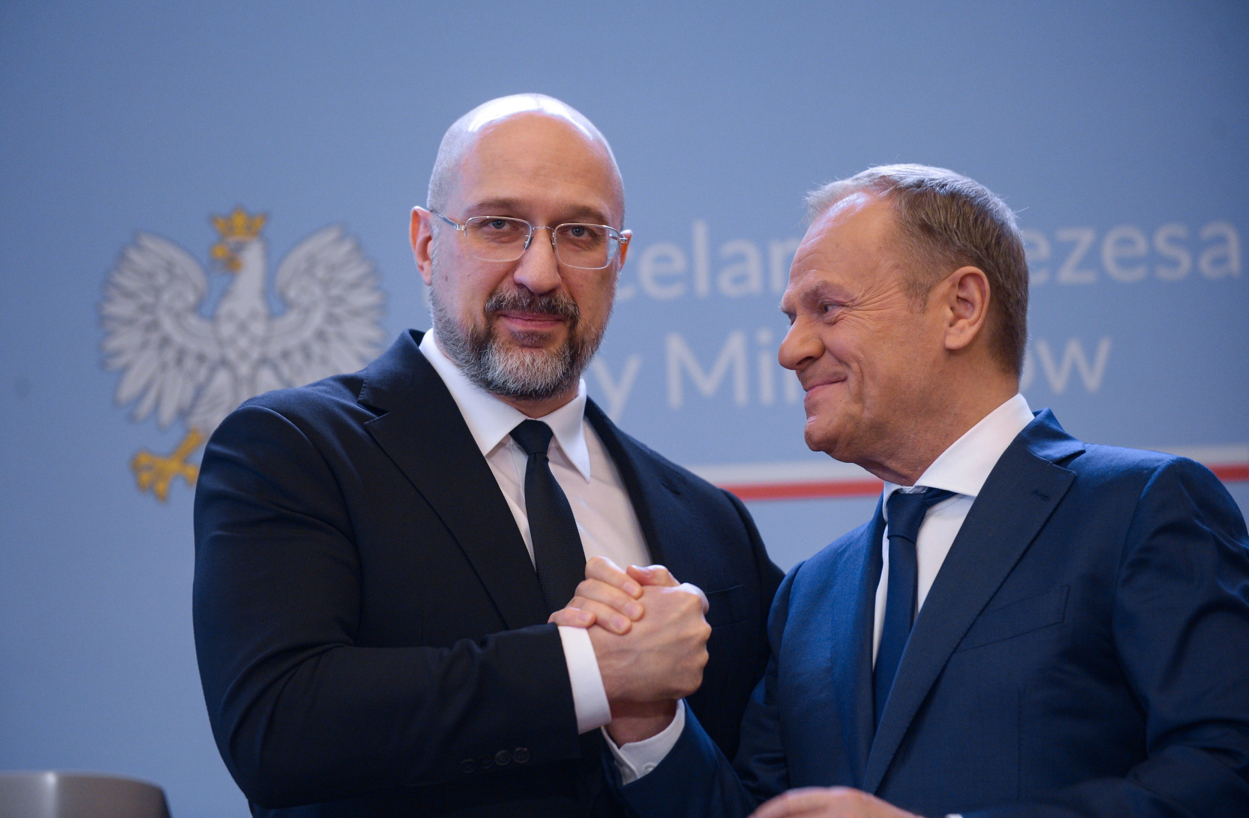 Donald Tusk rábeszélné Orbán Viktort, hogy működjön együtt Ukrajnával