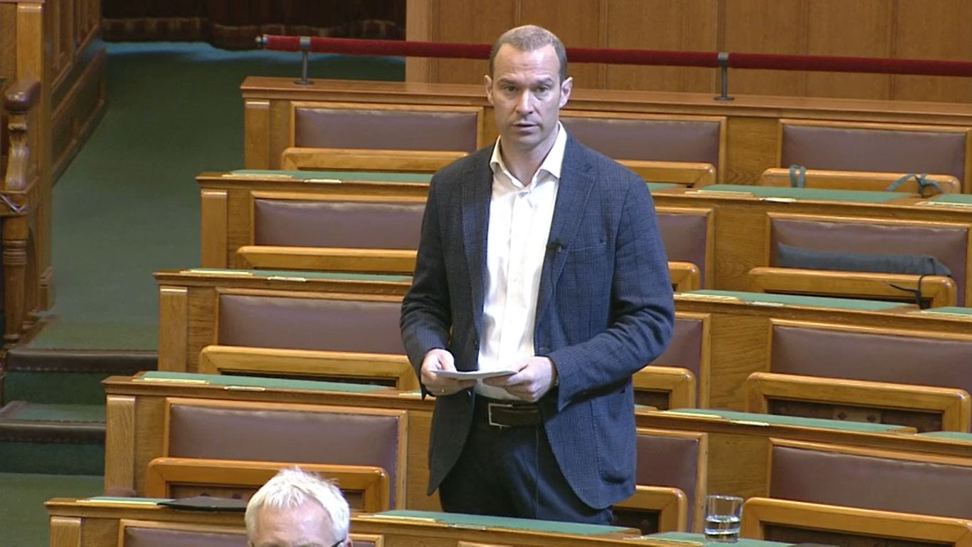 Hollik István: A szankciók fordítva sültek el, és Európát találták el