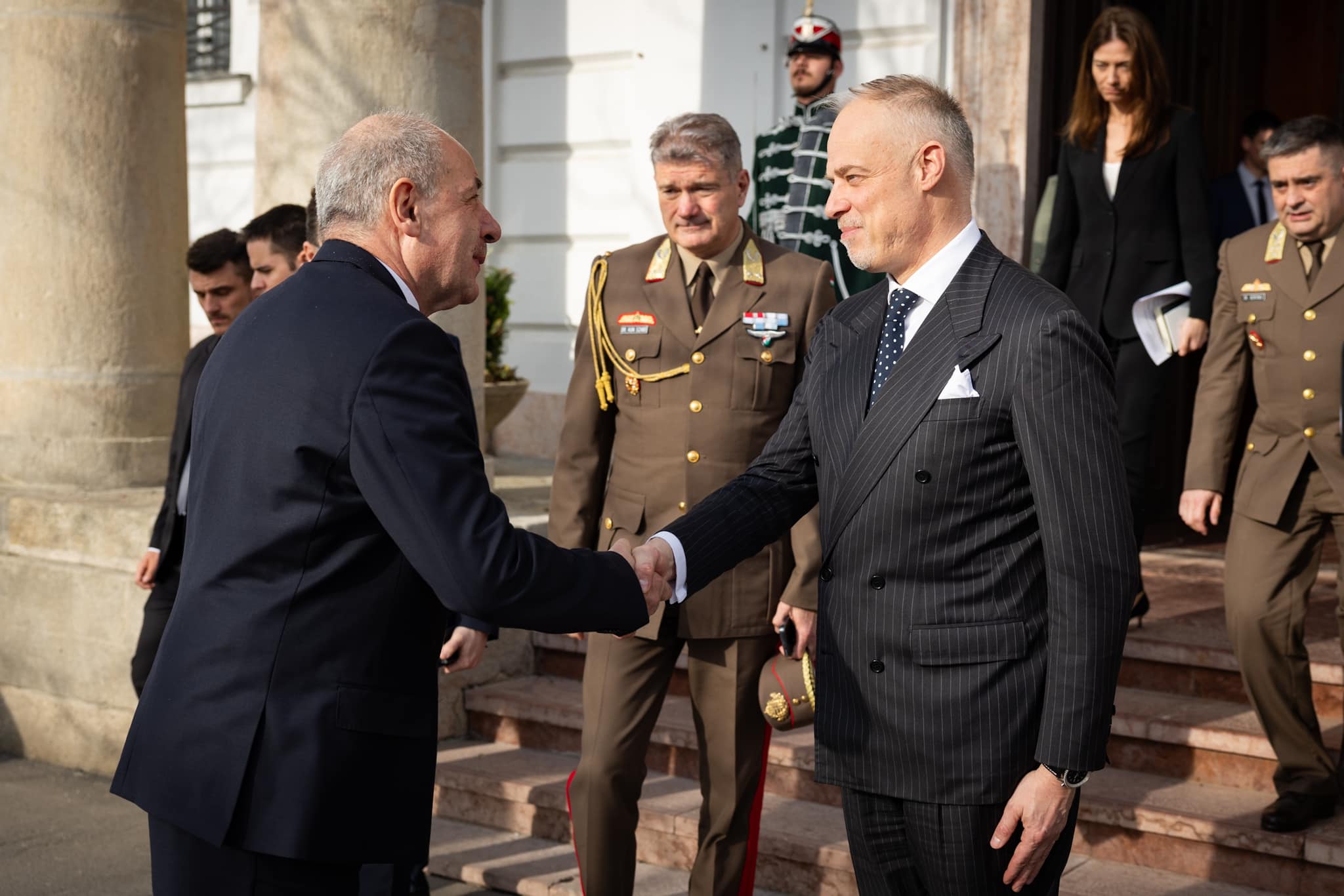 Szalay-Bobrovniczky Kristóf a biztonsági helyzetről tájékoztatta Sulyok Tamást