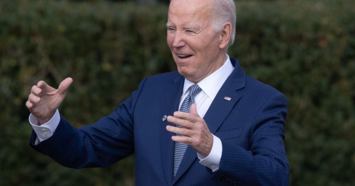Biden aláírta az Ukrajna hatvanmilliárd dolláros támogatásáról szóló törvényt