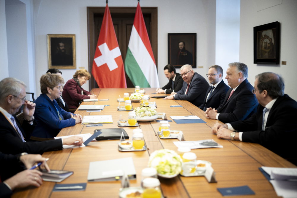 Orbán Viktor: Magyarország minden békekezdeményezést támogat