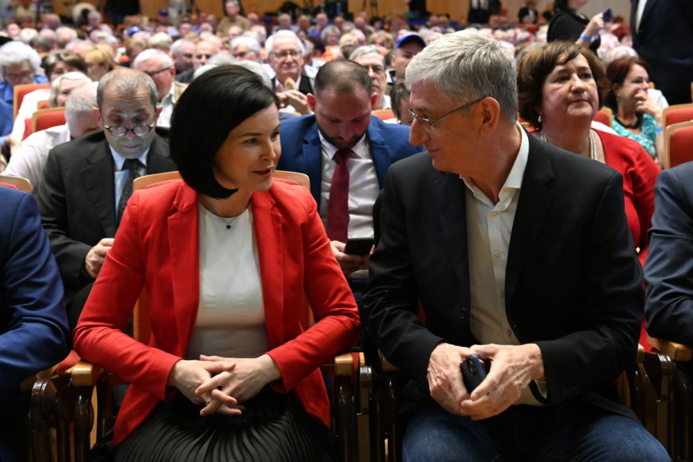 Ellenzékváltó hangulat alakult ki az országban