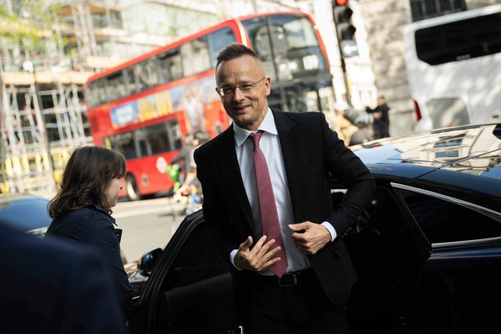 Szijjártó Péter: Londonban is mindent meg kell tenni a nemzet fennmaradásáért