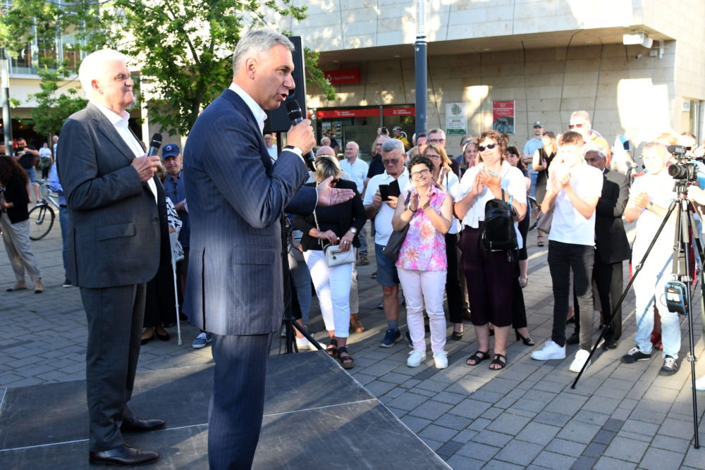 Lázár János: A gyerekeink, unokáink jövője a tét