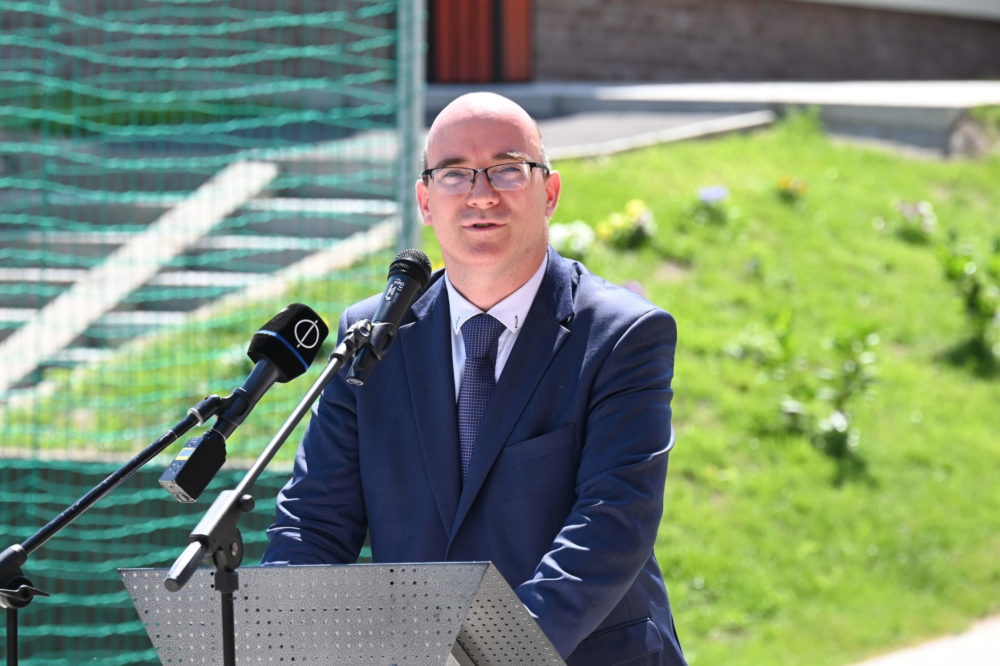 Átadták a felújított Fekete István Általános Iskolát