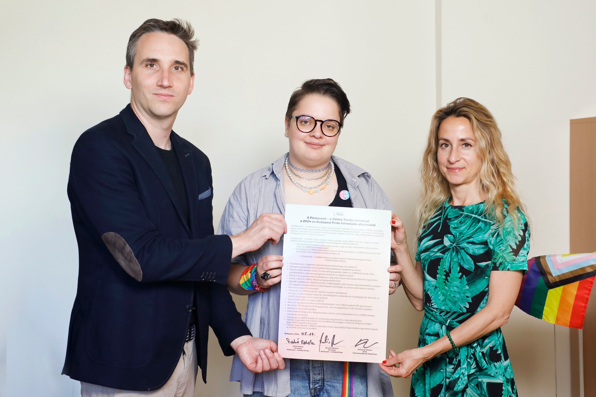 Karácsonyék eltörölnék a gyermekvédelmi törvényt