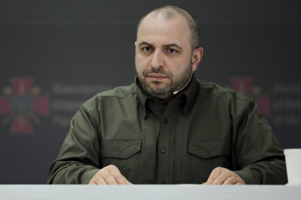 Kiképzőtisztek Ukrajnába küldéséről tárgyalnak Kijevvel a franciák