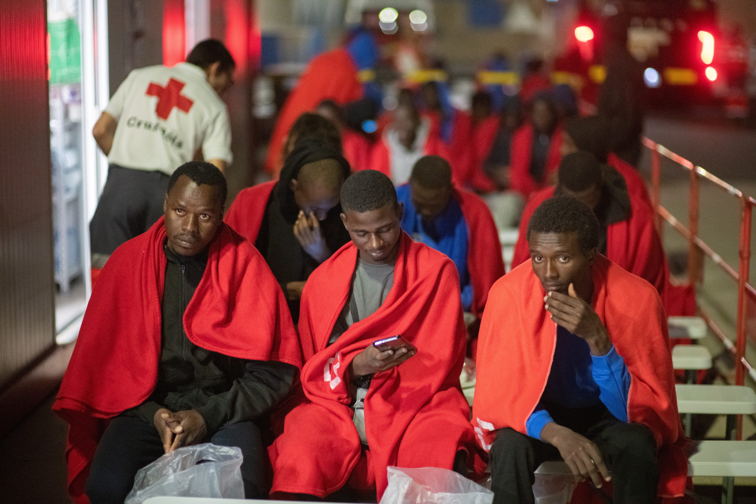 Elképesztő migránsáradat Spanyolországban