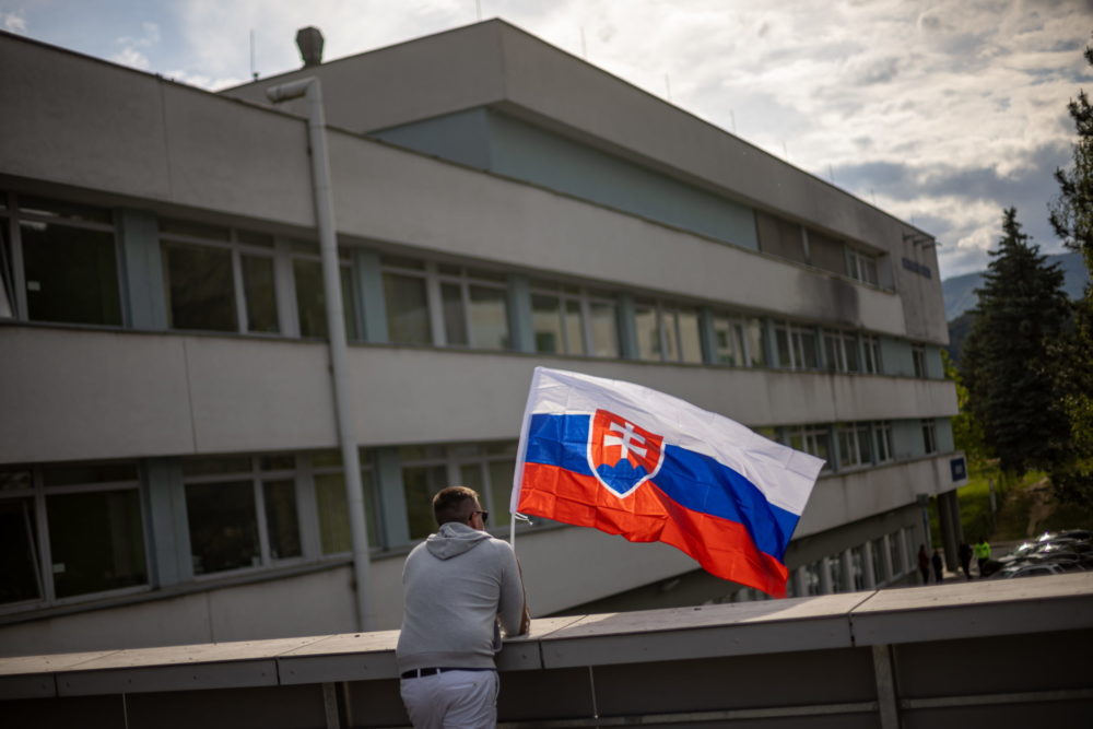 A Robert Fico elleni merénylet súlyos támadás a szlovák demokrácia ellen