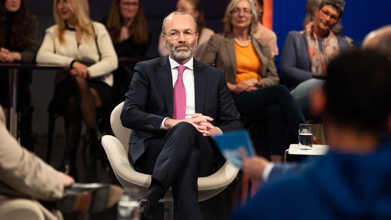 Nem bírnak magukkal: Manfred Weber az egész unióban kötelező katonai szolgálatot akar