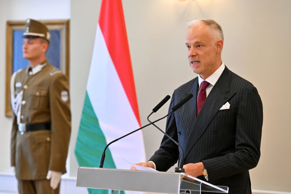 Honvédelmi miniszter: Támogatni fogjuk az európai védelmi ipar megerősítését