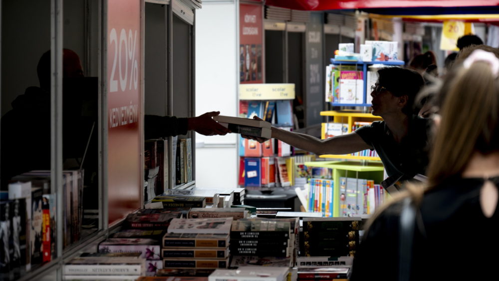 Megnyílt az Ünnepi Könyvhét