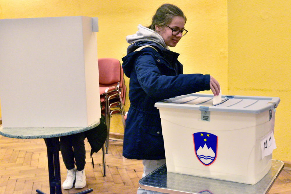 Szlovéniában az ellenzékben lévő konzervatívok kapták a legtöbb szavazatot