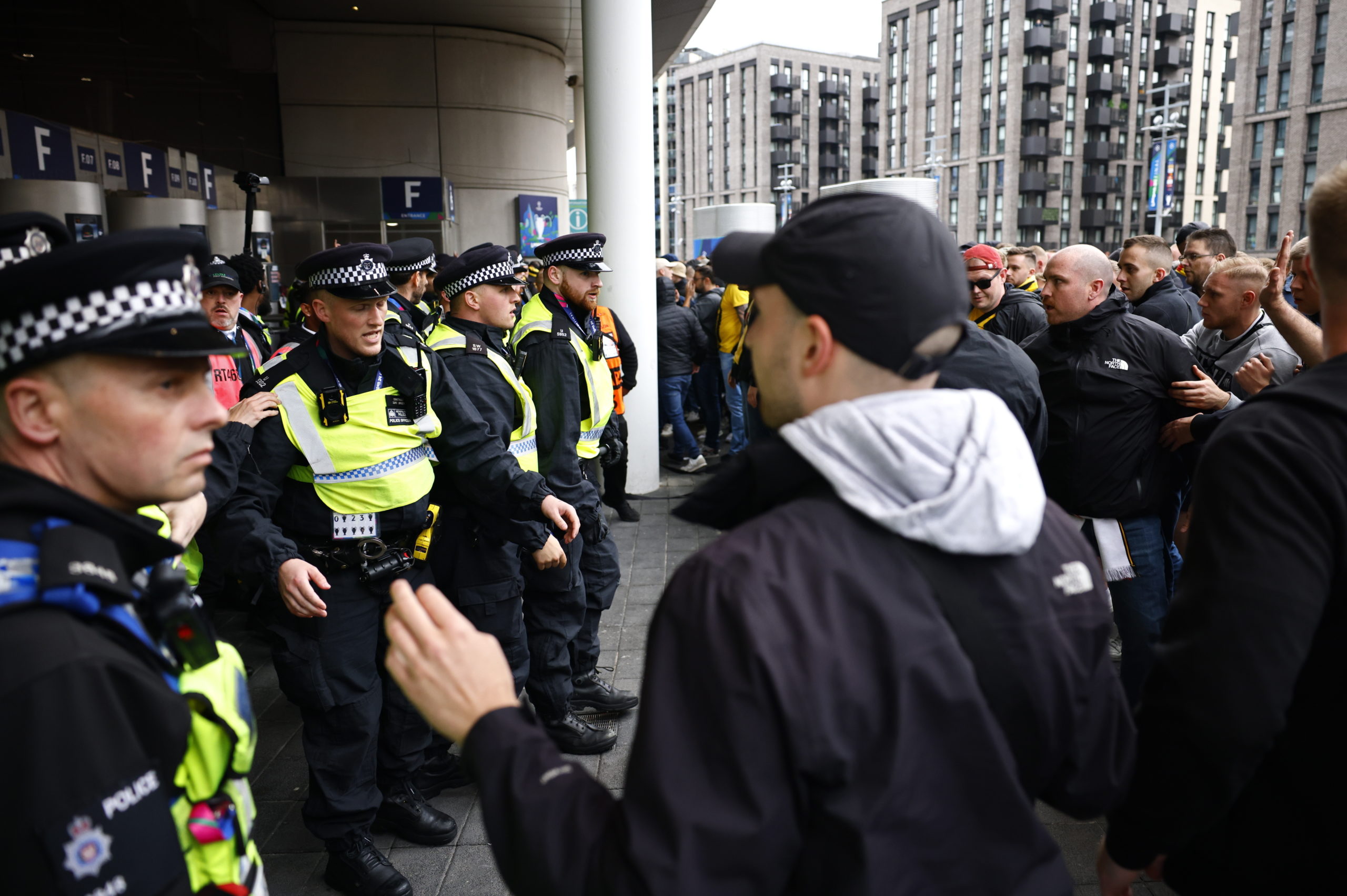 Rendbontások Londonban