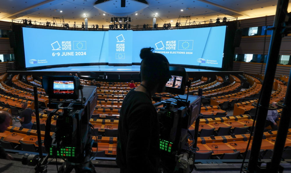 Fidesz-KDNP: Az Európai Parlament nem lehet a bűnözők menedéke