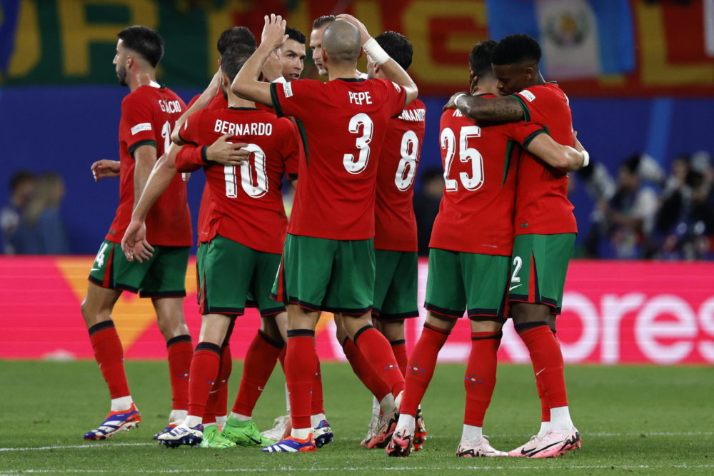 Csak a hosszabbításban tudtak nyerni a portugálok