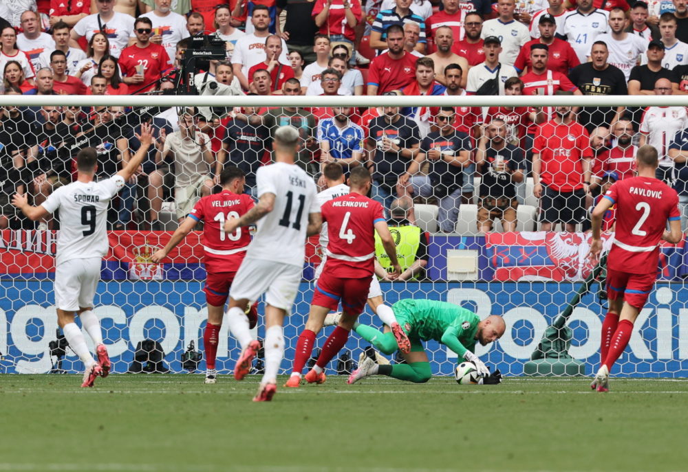 A 95. percben mentett pontot Szerbia Szlovénia ellen