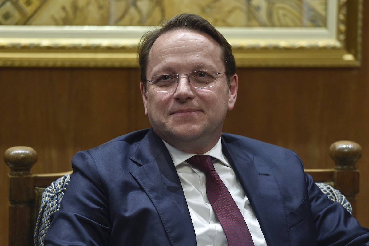 Várhelyi Olivér: Ukrajna teljesítette a szükséges elvárásokat