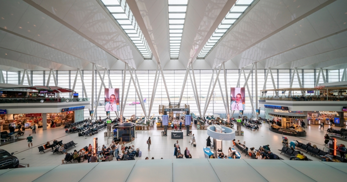 Légijáratokat töröl a brüsszeli repülőtér a kedd esti drónészlelés okozta leállás miatt