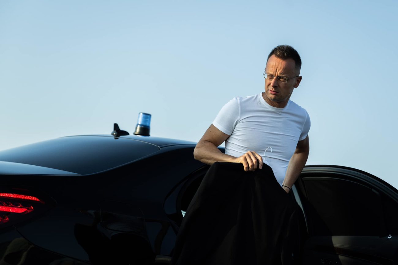 Szijjártó Péter: A brüsszeli bürokrácia a békemisszión köszörüli a nyelvét