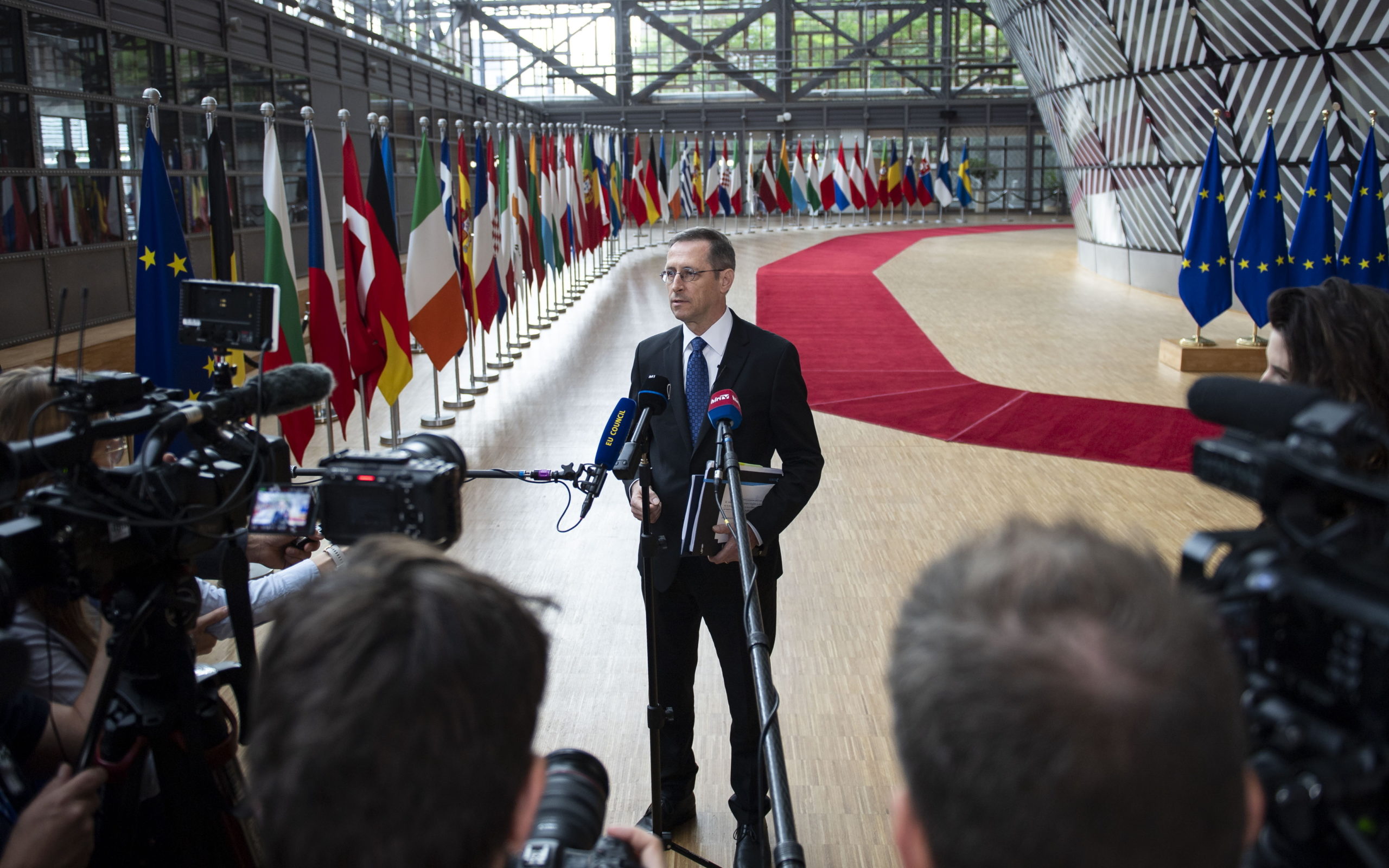 Varga Mihály: a magyar elnökség célja az uniós versenyképesség erősítése