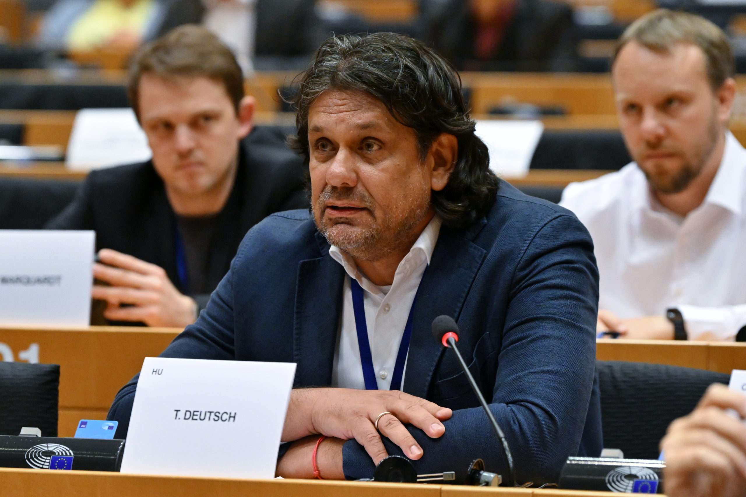 Deutsch Tamás: Az EP háborúpárti többsége csak erőből tud fellépni