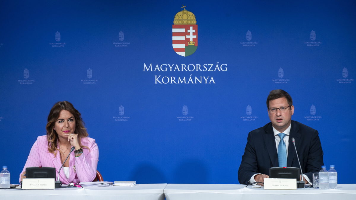 Gulyás Gergely: Jön a háborúellenes akcióterv