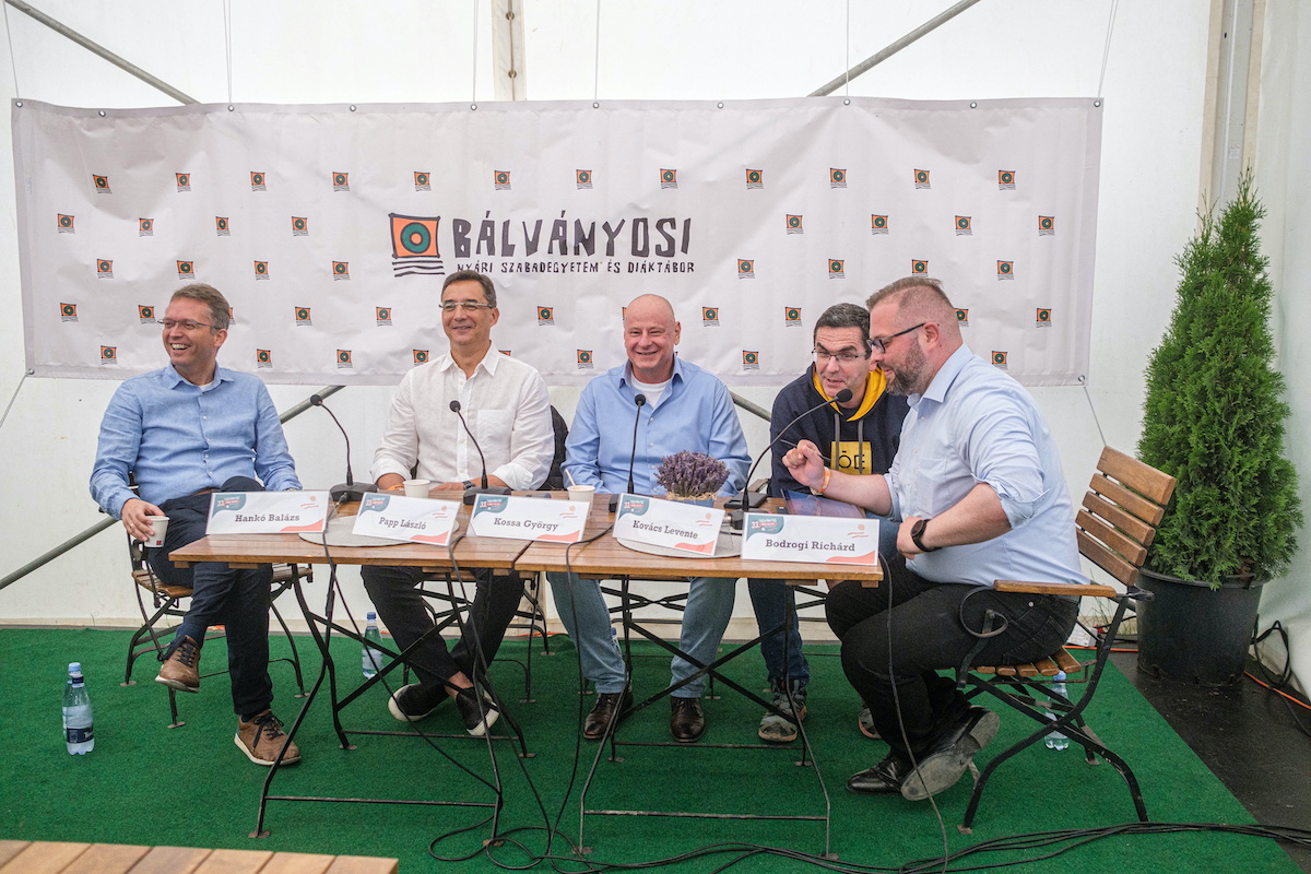 A valós kihívásokra választ adó innovációs fordulatra van szükség