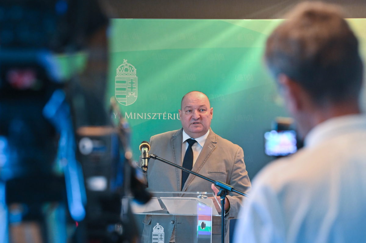 Németh Szilárd: Megvédtük a magyar családokat Brüsszel szankciós politikájától