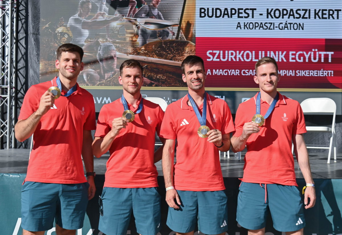Az aranyérmes férfi párbajtőrcsapat tagjai