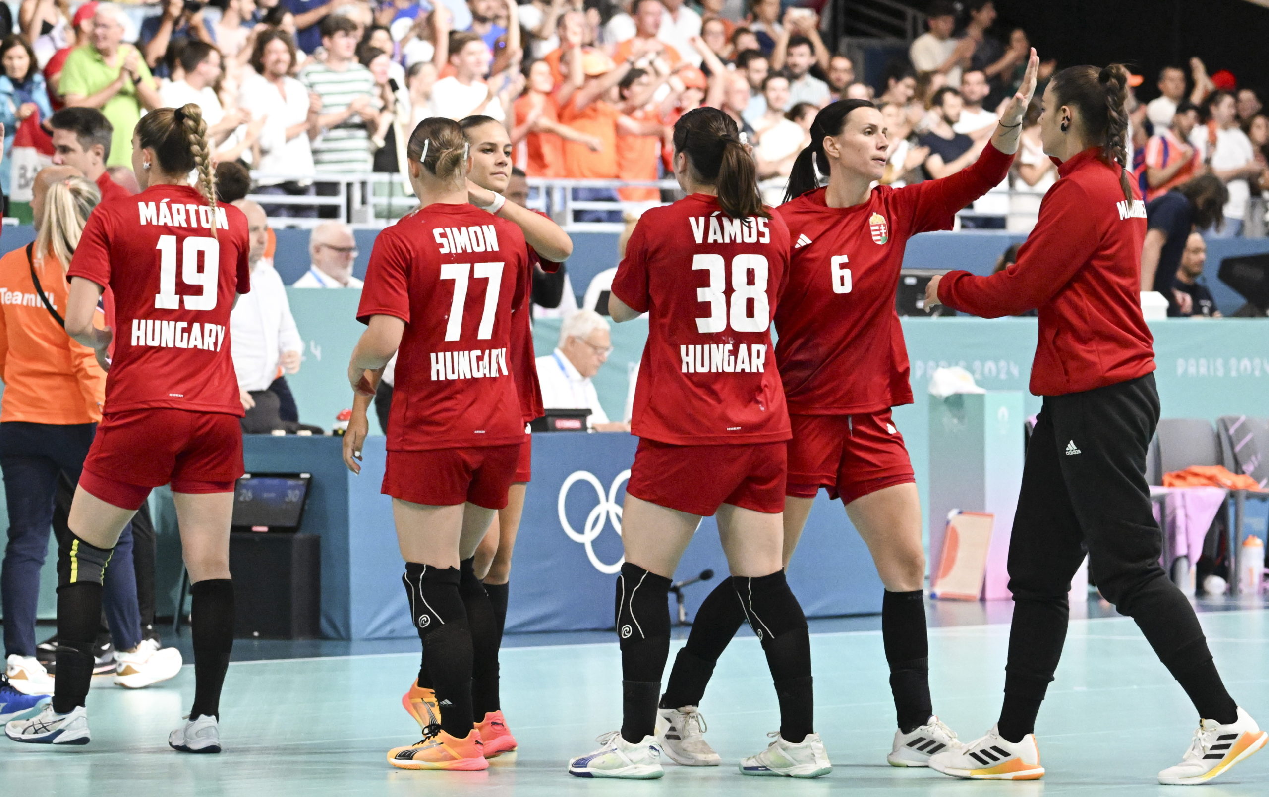 Kedden fél 6-tól játsszák a negyeddöntőt a magyar lányok