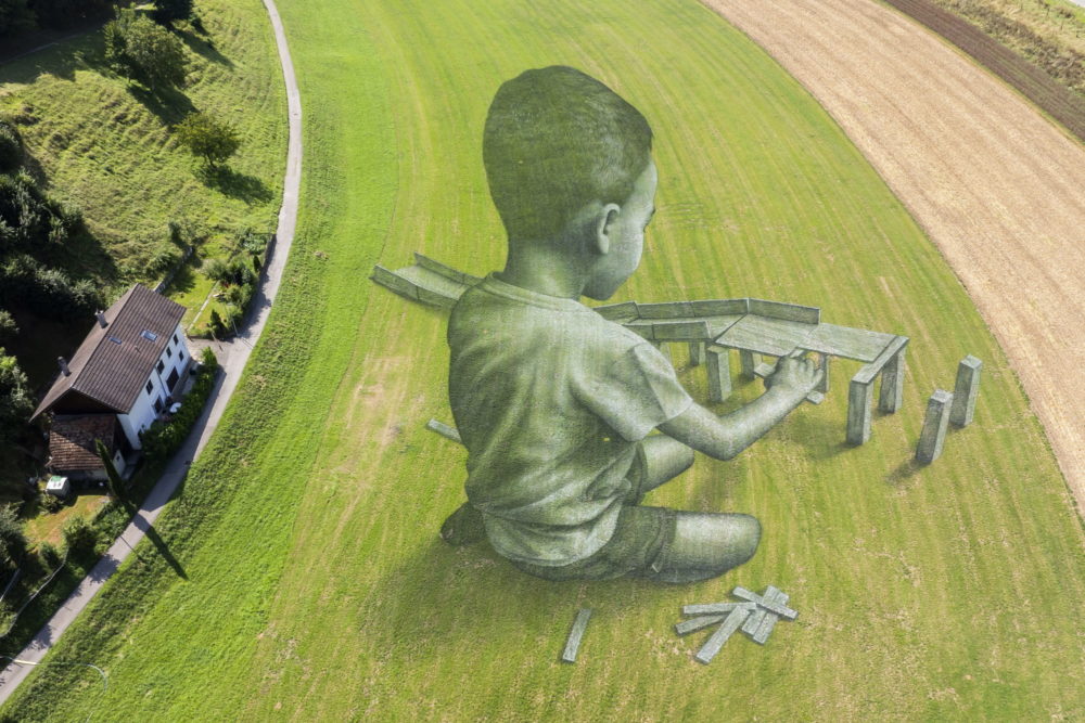 Földfestmény Svájcban