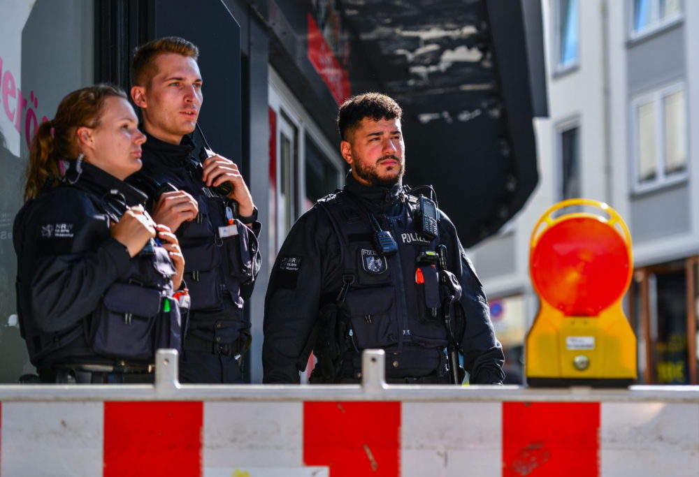 Őrizetbe vették a solingeni késeléssel kapcsolatban elfogott szíriai férfit