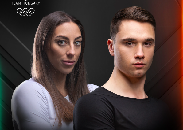 Csipes Tamara és Milák Kristóf viszik a magyar csapat zászlaját a záróünnepségen