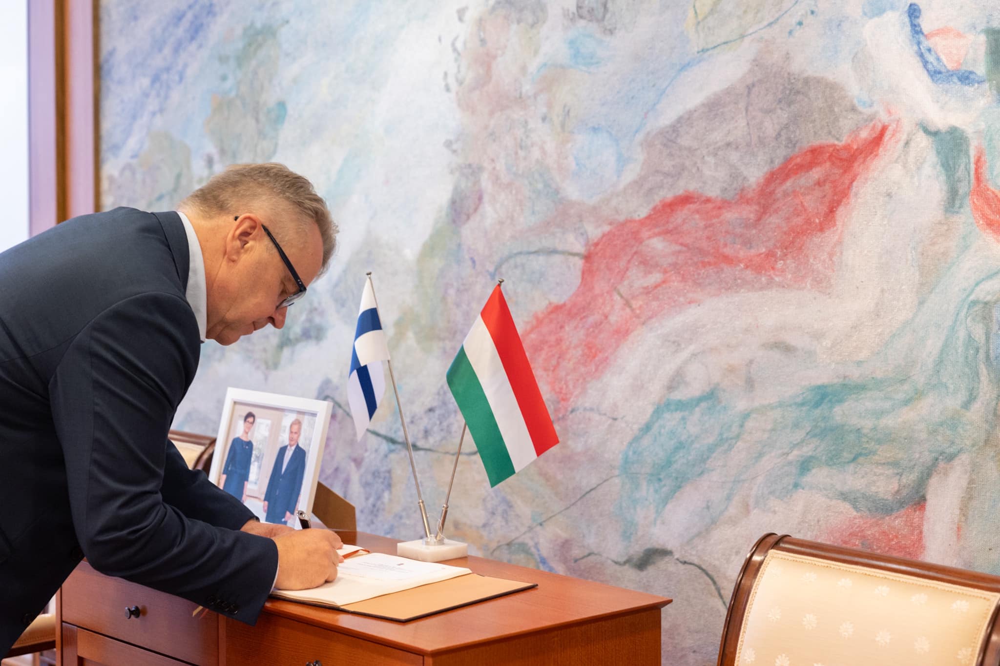 Navracsics Tibor: Érdemes lehet tanulni a finn stratégiából