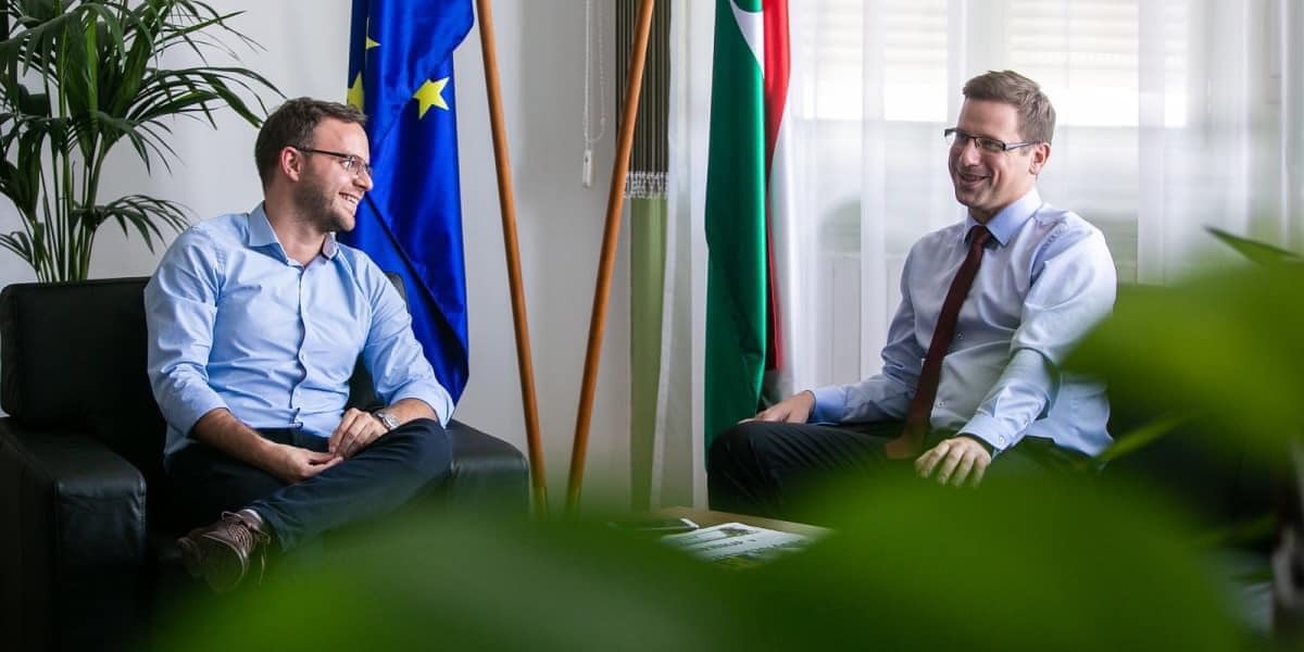 Gulyás Gergely: Elég a visszataszító álszentségből