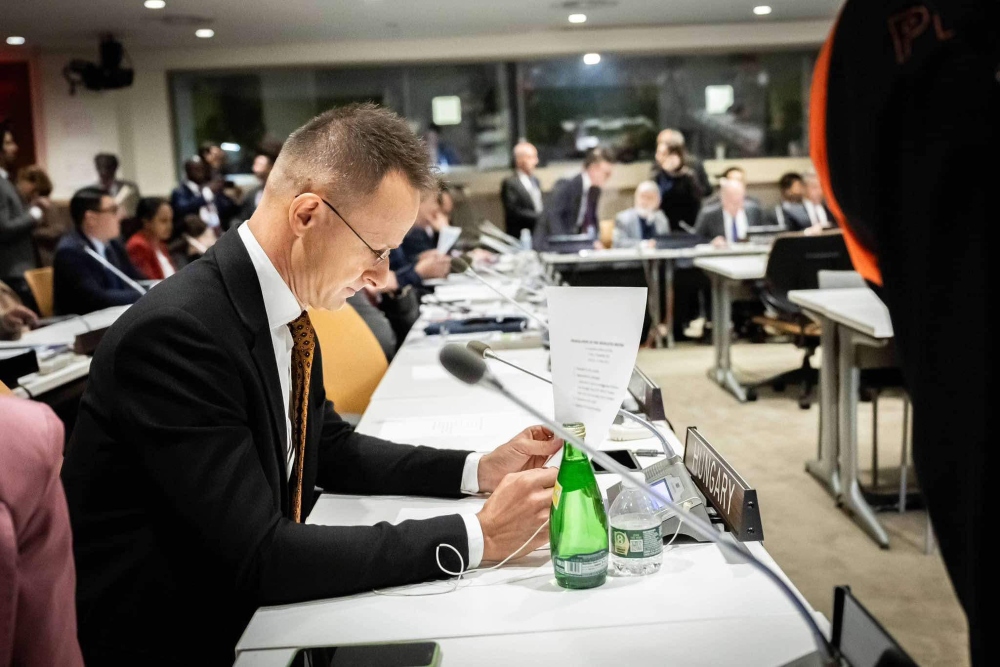 „A nemzetközi politikának vissza kell térnie a kölcsönös tisztelet talajára”