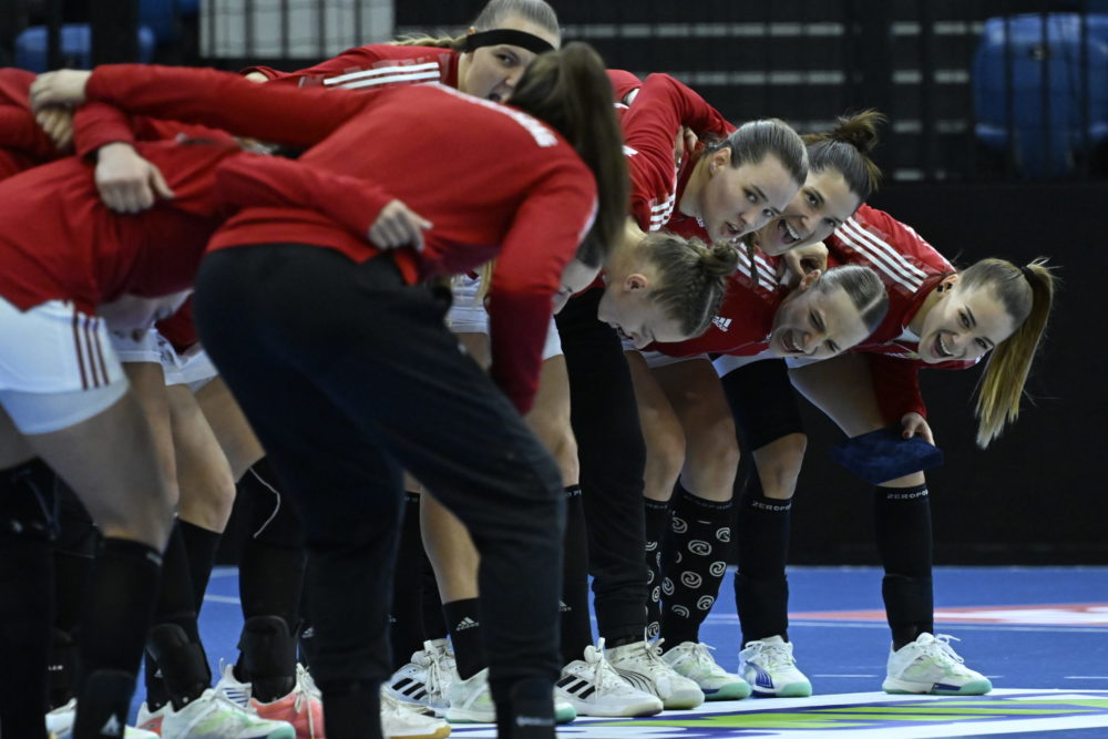 Kilencgólos győzelmet aratott a magyar női kézilabda-válogatott Románia ellen