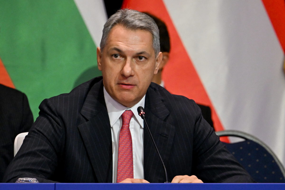 Lázár János: növelni kell a közlekedés versenyképességét