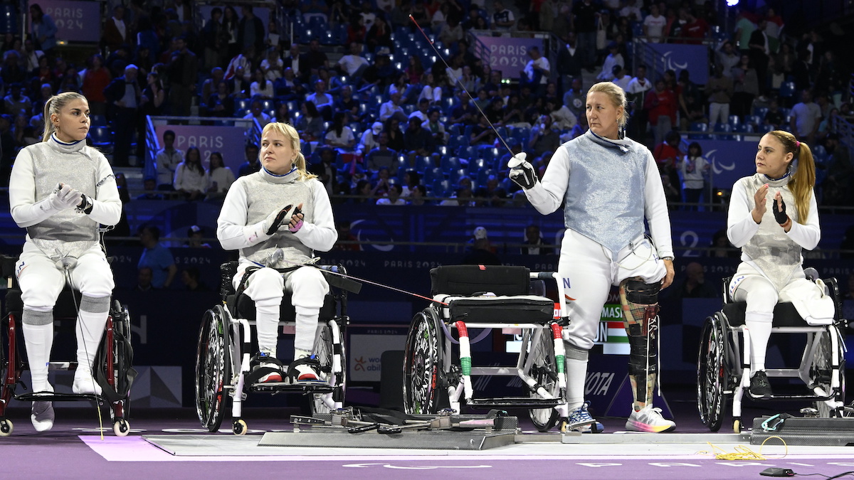 Ezüstérmes a magyar női kerekesszékes tőrcsapat