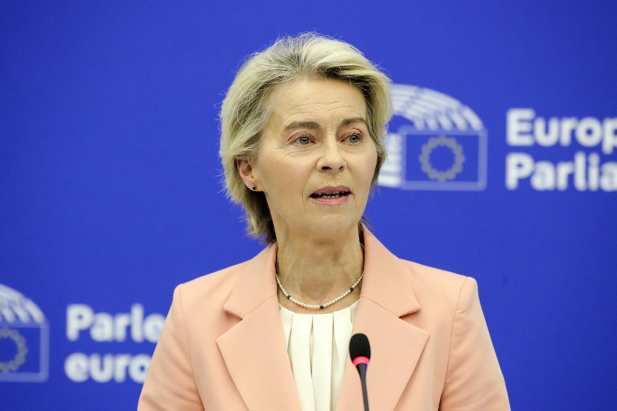 Európai Bizottság: meg kell vizsgálni a harmadik országba történő kitoloncolások lehetőségét