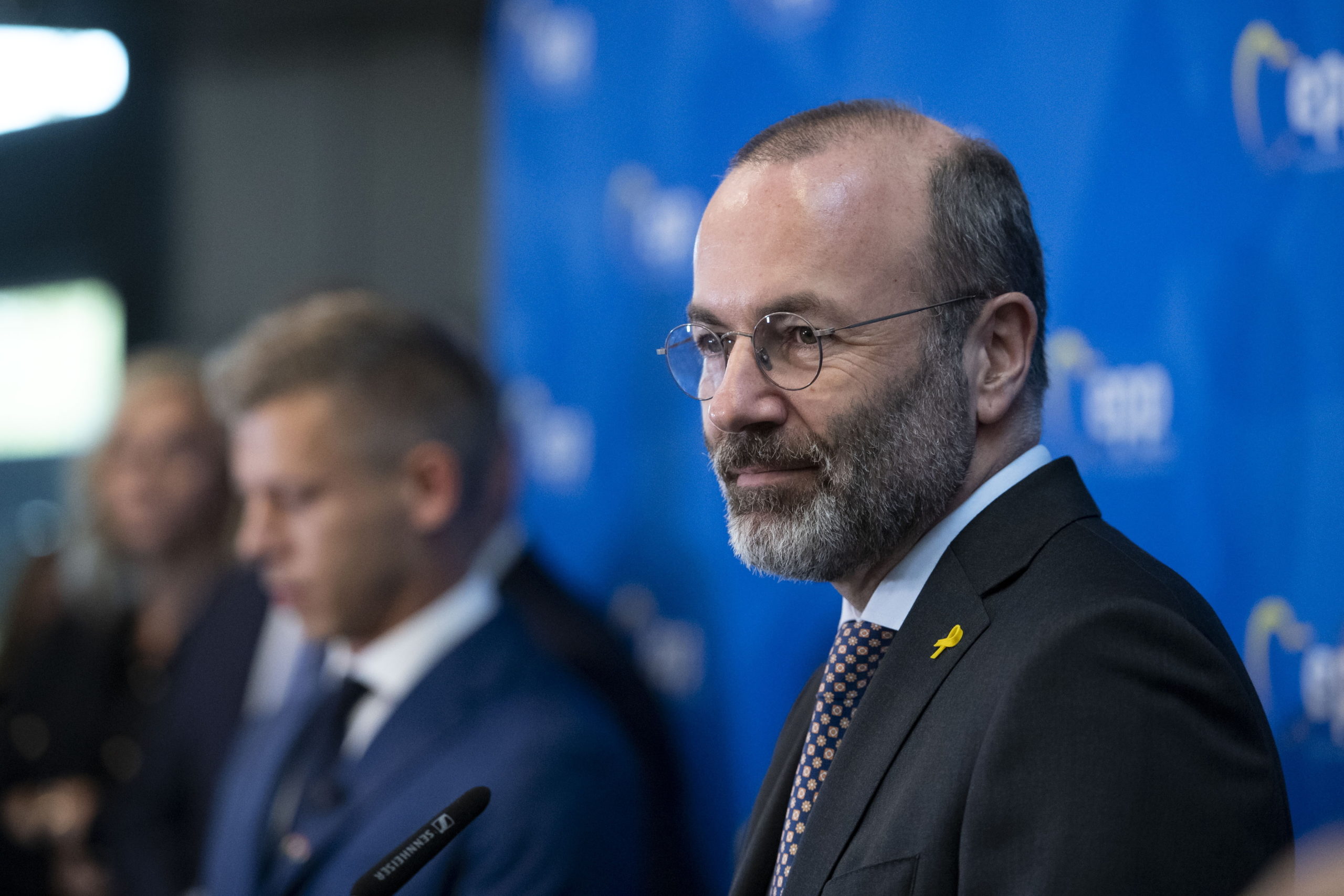 Megint külföldről mondanák meg, milyen kormánya legyen Magyarországnak