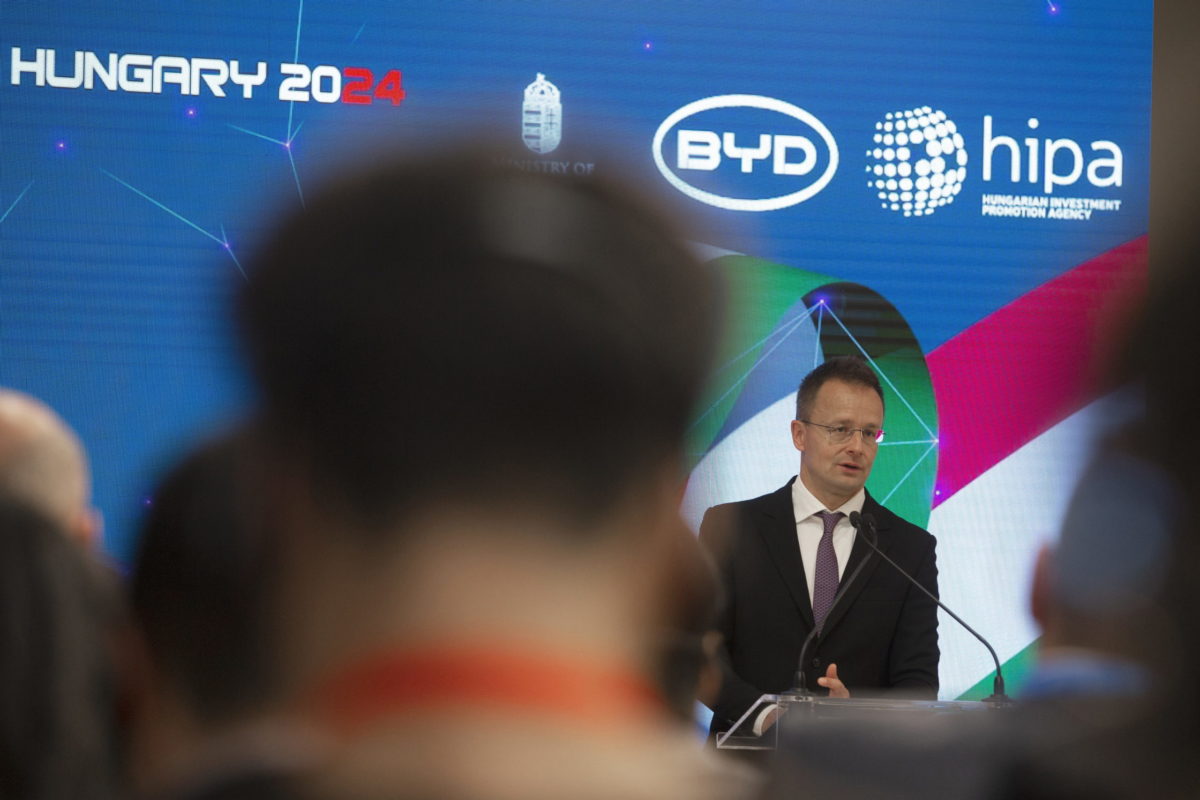 Szijjártó Péter: A gazdasági semlegesség a gyakorlatban is megvalósul Magyarországon